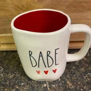 RAE DUNN Valentine’s Day ‘babe’ mug!